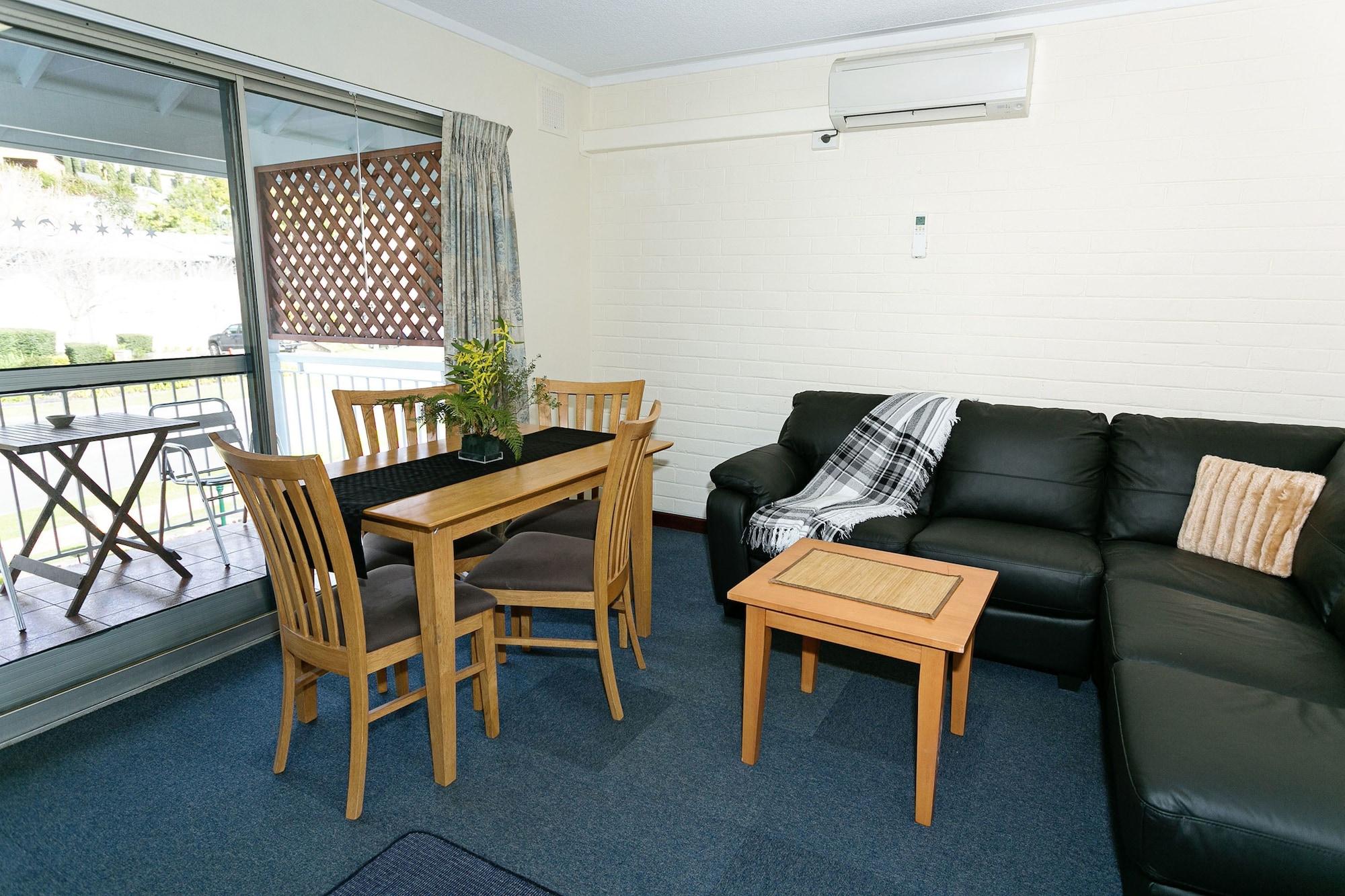 Dolphin Lodge Albany - Self Contained Apartments At Middleton Beach Exterior photo
